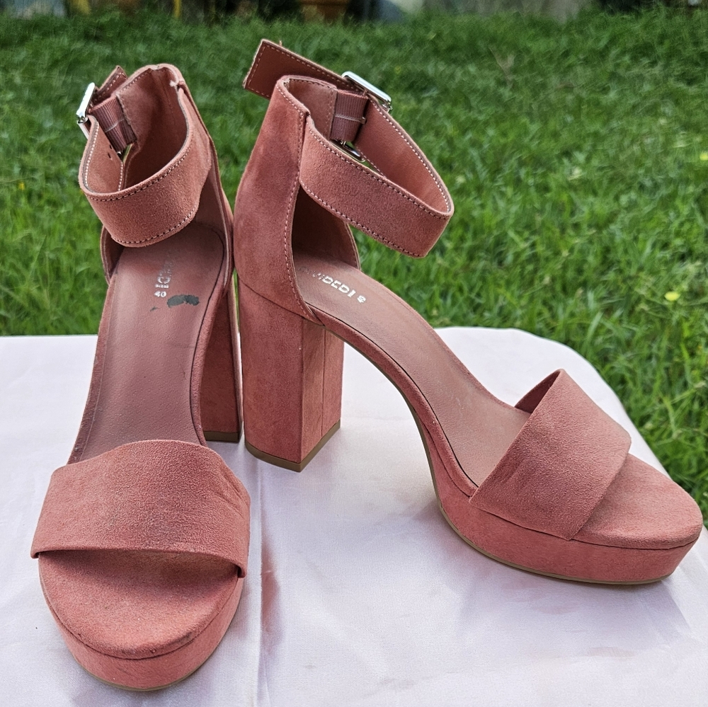 Forever 21 Platform Dusty Rose Block Heel Sandals NWOT